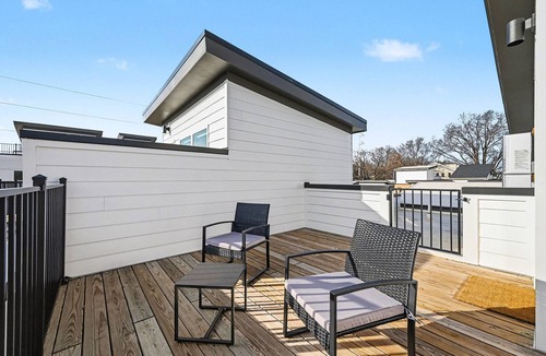 Downtown House | Beautiful 3-bedroom townhome with RoofTop Close to NC State