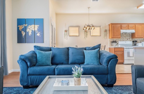 Austin House | Beautiful 3 King Beds BackYard FireTV Spacious