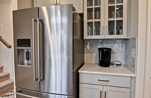 Millville House | Beautiful 4 bed townhouse in Bishop's Landing Community! Pool, Basketball and Pickleball Courts, Playground, Shuttle, Wifi, Fitness Center!
