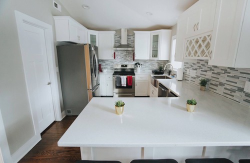 Downtown House | Beautiful 4 BR Home, 15 min Walk to Downtown