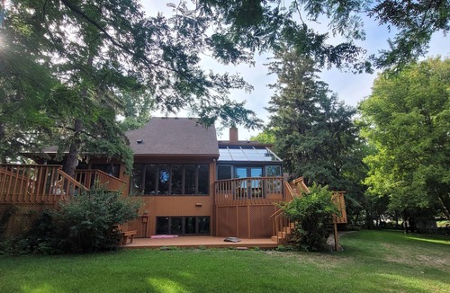 Saint Peter House | Beautiful and Unique 3 Bedroom Home in Saint Peter MN