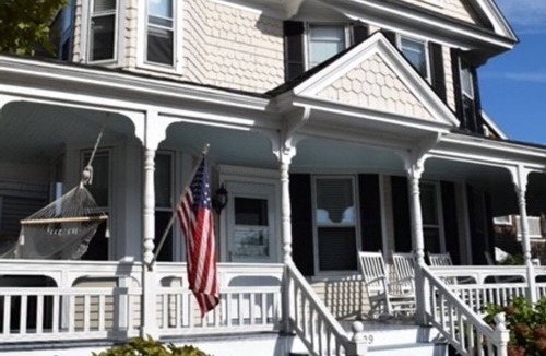 Avon House | Beautiful Bay Head Spring/Summer Getaway with Private Pool one block from Ocean