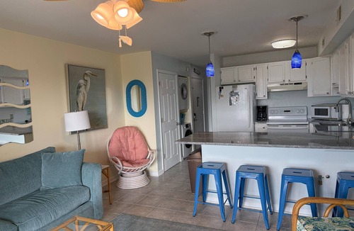 Midtown Ocean City Condo | Beautiful Bayside Condo - Perfect Sunsets and Short Walk to Beach - 56th Street