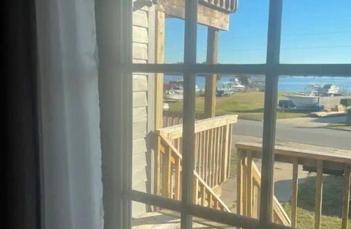 Jacksonville House | Beautiful Baywatch Waterfront Home At ShoreLine Drive