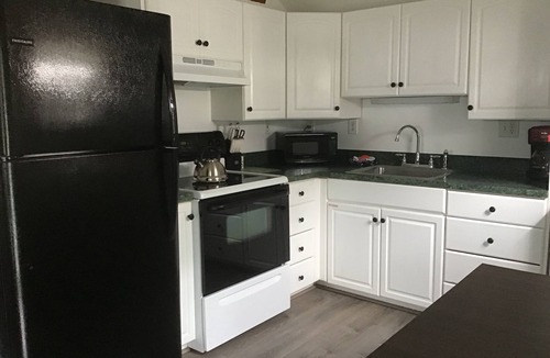 Wildwood Cottage | Beautiful Beach Cottage Two Blocks from Beach and Convention Center