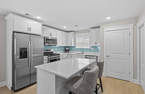Normandy Beach Condo | Beautiful Beach Home Retreat, Steps from the Ocean, Mantoloking, NJ