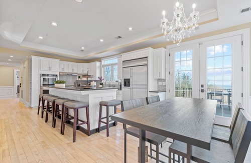 Bluemont House | Beautiful Bluemont Estate