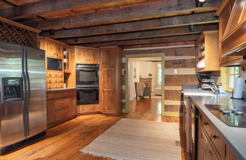 Nottingham House | Beautiful Colonial Style Home in Nottingham PA