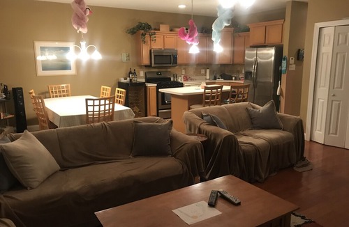 Wildwood Condo | Beautiful condo with balcony 3 blocks from beach