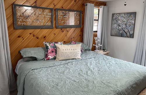 Caton Cottage | Beautiful cottage perfect for the family vacation!