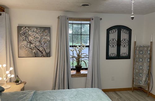 Caton Cottage | Beautiful cottage perfect for the family vacation!