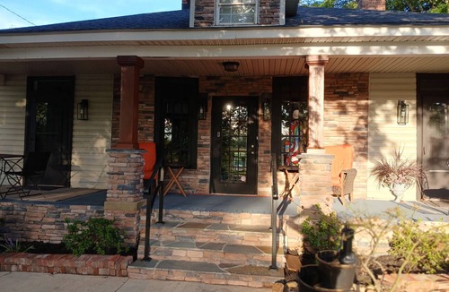 Southeast Raleigh Apartment | Beautiful Downtown Apartment Suite C