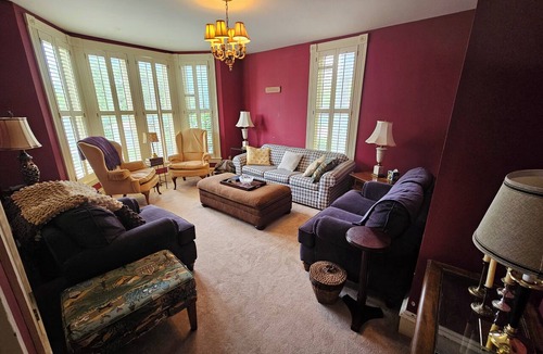 Atchison House | Beautiful Historic 2-bedroom house with AC in charming Atchison, near college