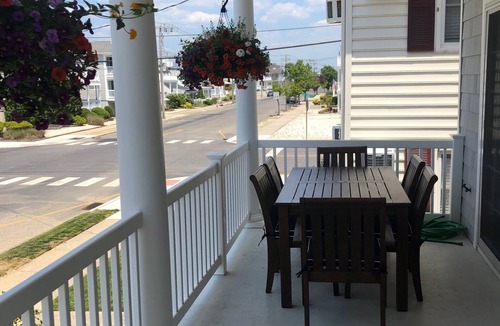 South End House | Beautiful Home 1 Block From Beach, Tennis and Playground!