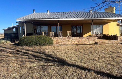 Lelia Lake House | Beautiful Home on Ranch Land