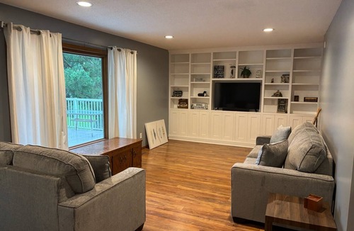 Waverly House | Beautiful Lake Front Home - 45 minutes from the Twin Cities