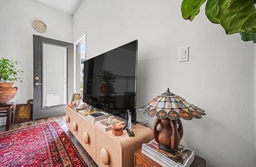 Overland Park Apartment | Beautiful Luxury Condo in the Heart of Overland Park