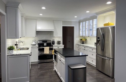 Cordova House | Beautiful Memphis/Cordova home, Sleeps 7, Large Kitchen, (1835 sqft).