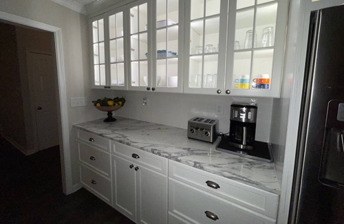 Cordova House | Beautiful Memphis/Cordova home, Sleeps 7, Large Kitchen, (1835 sqft).