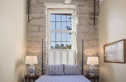 Wake Forest Condo | Beautiful Modern Apartment in Historical Building on the Water 28 nights or more