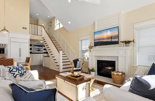 Avalon House | Beautiful new home, professionally decorated with pool close to town and beach