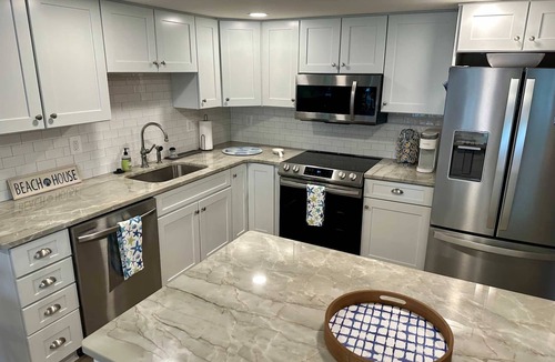 South Rehoboth Condo | Beautiful Renovated Condo 2nd Ocean Block