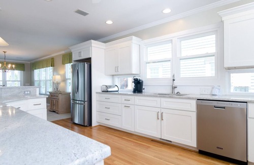South End House | Beautiful sound-front home w boat slip and gazebo!