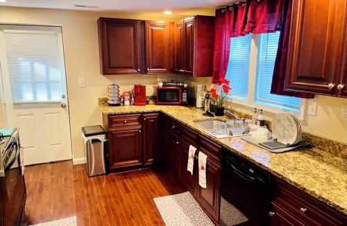 Norfolk House | Beautiful, spacious home in welcoming Norfolk.