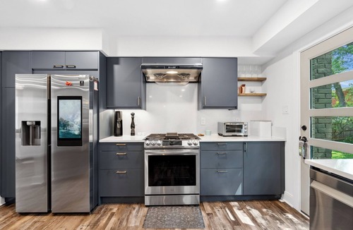 North Bethesda House | Beautiful, Spacious, Modern 4bd/3.5ba Home in Convenient Bethesda Location