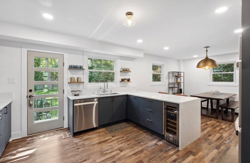 North Bethesda House | Beautiful, Spacious, Modern 4bd/3.5ba Home in Convenient Bethesda Location