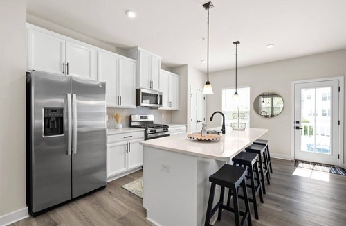 Bayside Condo | Beautiful Three Bedroom Townhome w/Nice Amenities