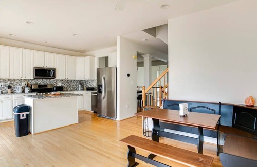 Lowes Island House | Beautiful Townhome