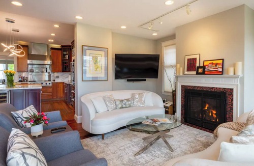 Eastport House | Beautiful Victorian in Great Eastport Location