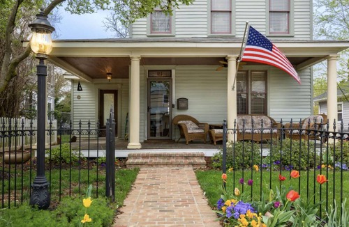 Eastport House | Beautiful Victorian in Great Eastport Location