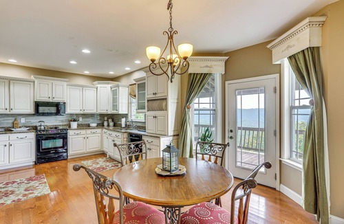 Trenton House | Beautiful Views of Lookout Mtn and Valley Below