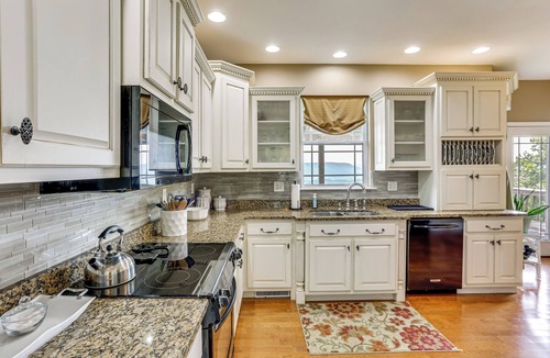 Trenton House | Beautiful Views of Lookout Mtn and Valley Below