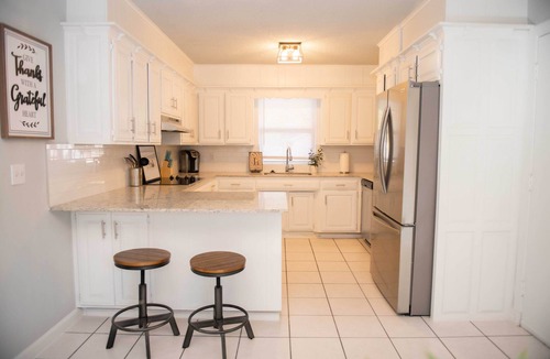 Broken Arrow House | Beautifully Remodeled 3-Bedroom Cozy Home!