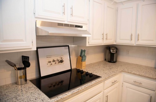 Broken Arrow House | Beautifully Remodeled 3-Bedroom Cozy Home!