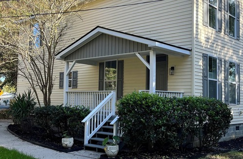 West Ashley House | Beautifully renovated, walkable home in Charleston - close to everything!