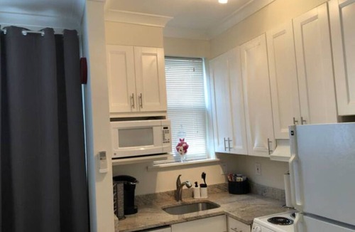 Dupont Circle Apartment | Beautifully Renovated DuPont Circle Studio