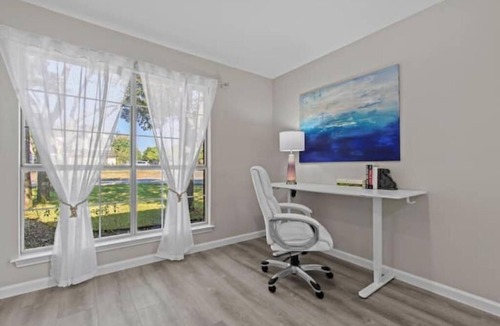 Willow Run House | Beautifully Renovated Home in North Austin