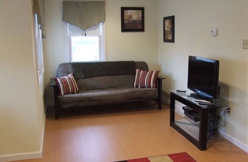 Surf City Apartment | Beautifully Renovated Beach Block 2-Bedroom Unit