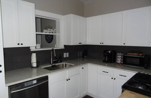 Enid House | Beautifully Updated Home With Workspace! K9 Friendly!