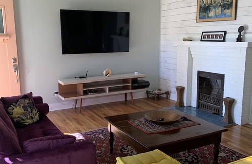 Bell Buckle House | Bell Buckle Bungalow - Beautiful, brand new, fully renovated 3 bedroom, 2 bath