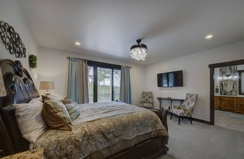 Deadwood Cabin | Bent Nickel- Deadwood SD, 6 bed/5.5 bath, hot tub