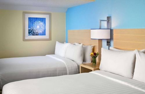 Eagan House | Best Place to Stay in Minnesota, 2 Comfortable Units, Onsite Pool, Pets Allowed