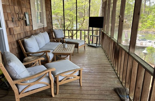 Coosa County House | Best Sunset on Lake Martin. Minutes from Parker Creek Marina/The Landing.