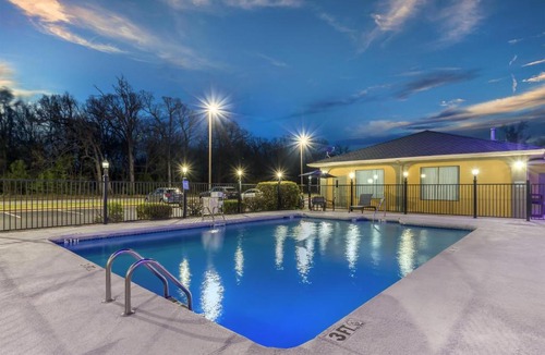 Neosho Hotel | Best Western Big Spring Lodge