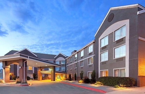 Newton Hotel | Best Western Holiday Manor
