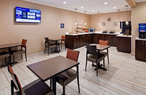 Muscatine Hotel | Best Western Muscatine/Pearl City Hotel